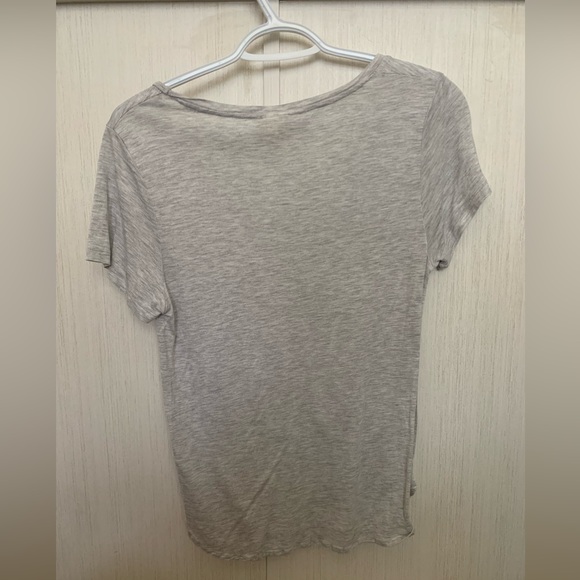 Grey Tee Shirt size small - Picture 2 of 3